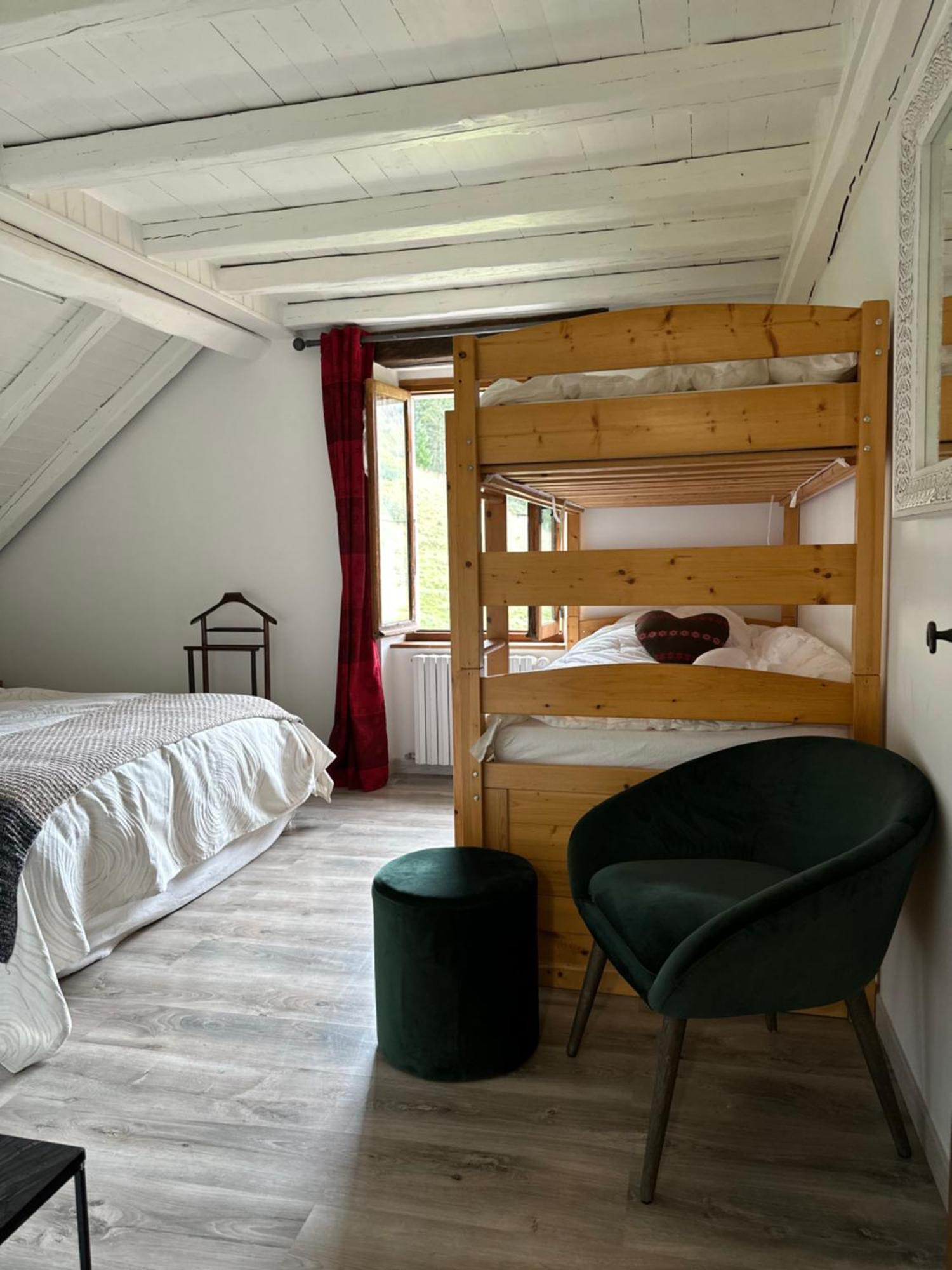 Gites Sous Les Loges Lélex Extérieur photo